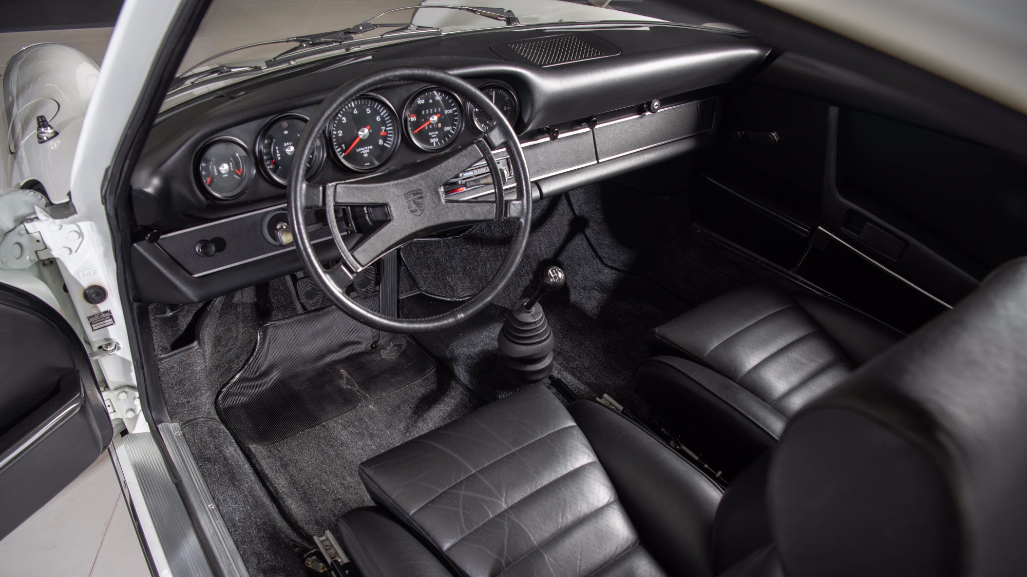 1973-Porsche-911-Carrera-RS-2-7-Touring1414647_