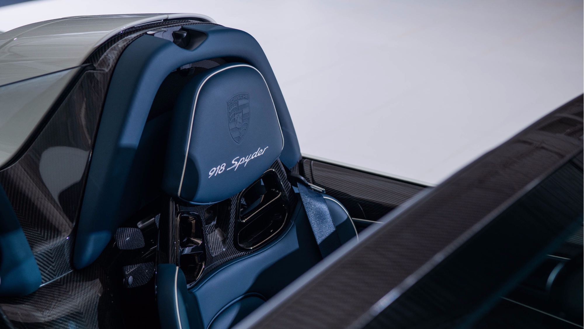 2015-Porsche-918--Weissach--Spyder1405548_