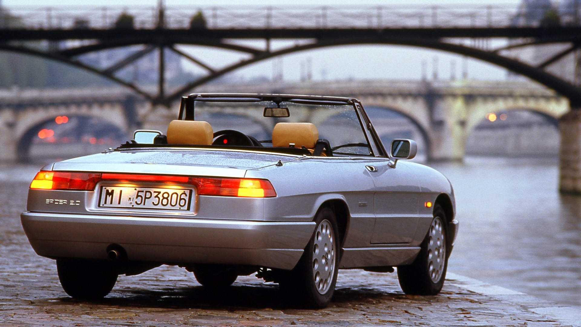 Alfa-Romeo-Spider-Duetto-6