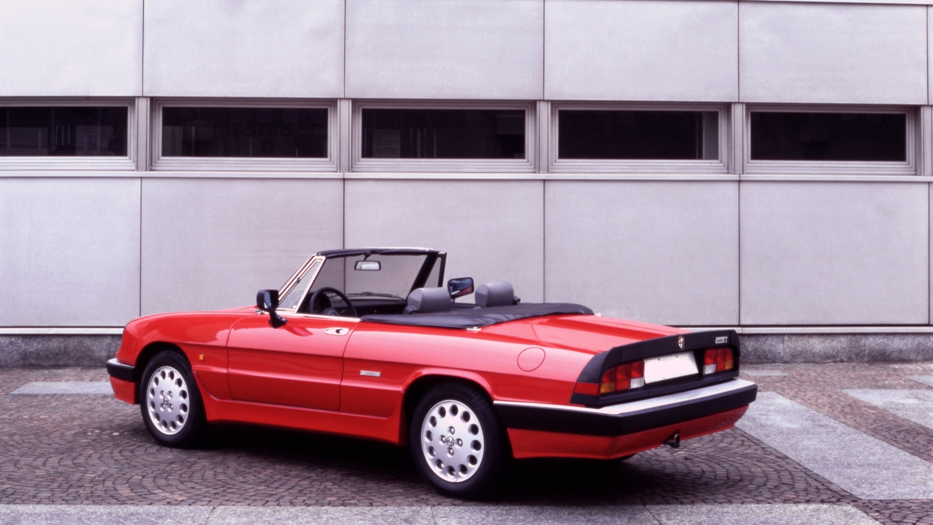 Alfa-Romeo-Spider-Duetto-7