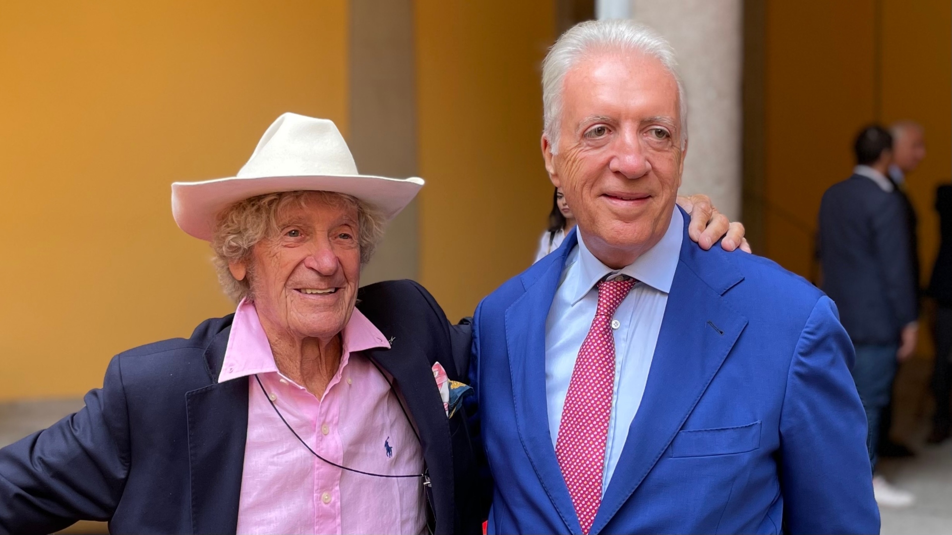 Arturo Merzario (a sinistra) e Piero Ferrari alla presentazione del libro a Milano Arturo Merzario (a sinistra) e Piero Ferrari alla presentazione del libro a Milano