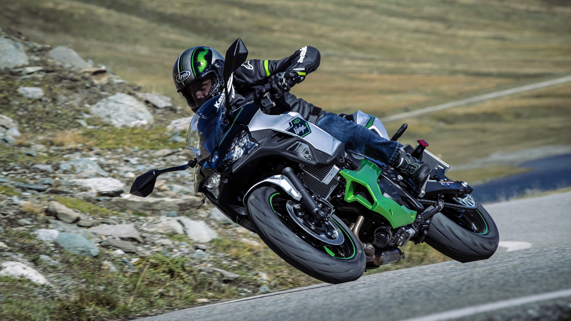 Kawasaki-Ninja-7-HEV-2 Kawasaki-Ninja-7-HEV-2