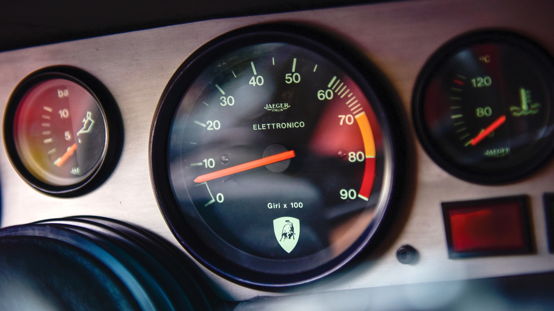 Lamborghini-Countach-17