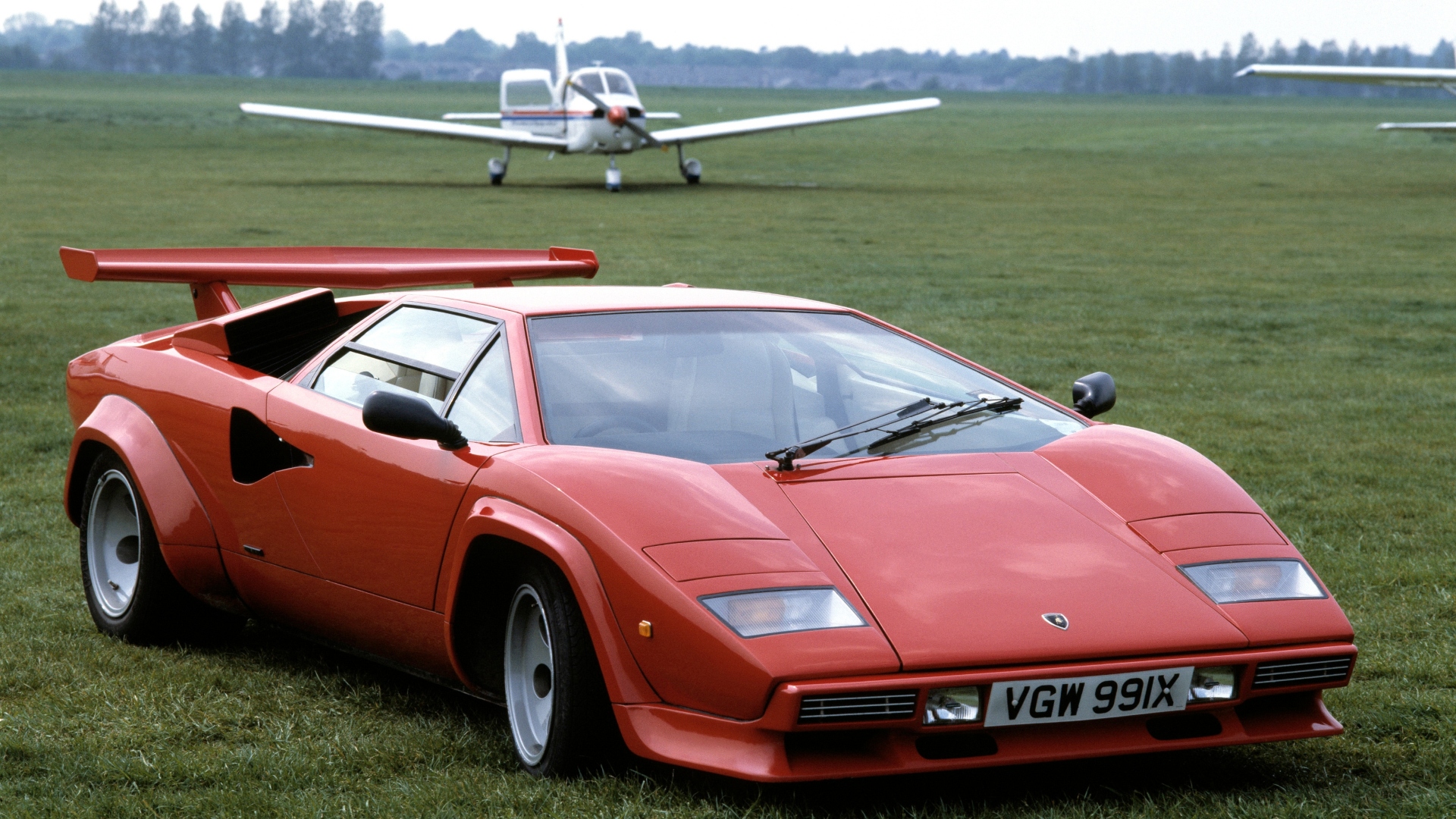Lamborghini-Countach-24