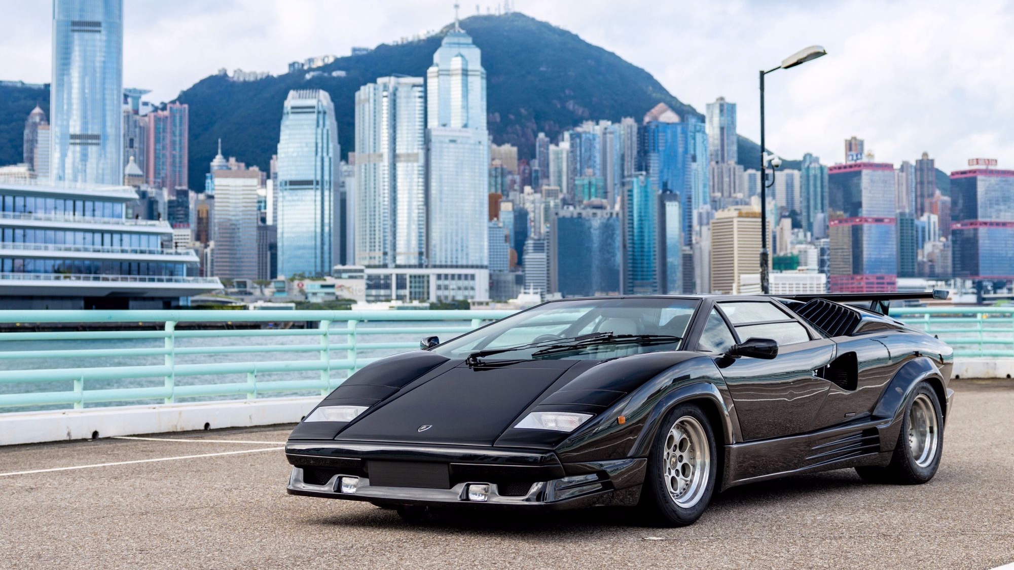 Lamborghini-Countach-25th-Anniversary-RM-Sothebys-17 Lamborghini-Countach-25th-Anniversary-RM-Sothebys-17