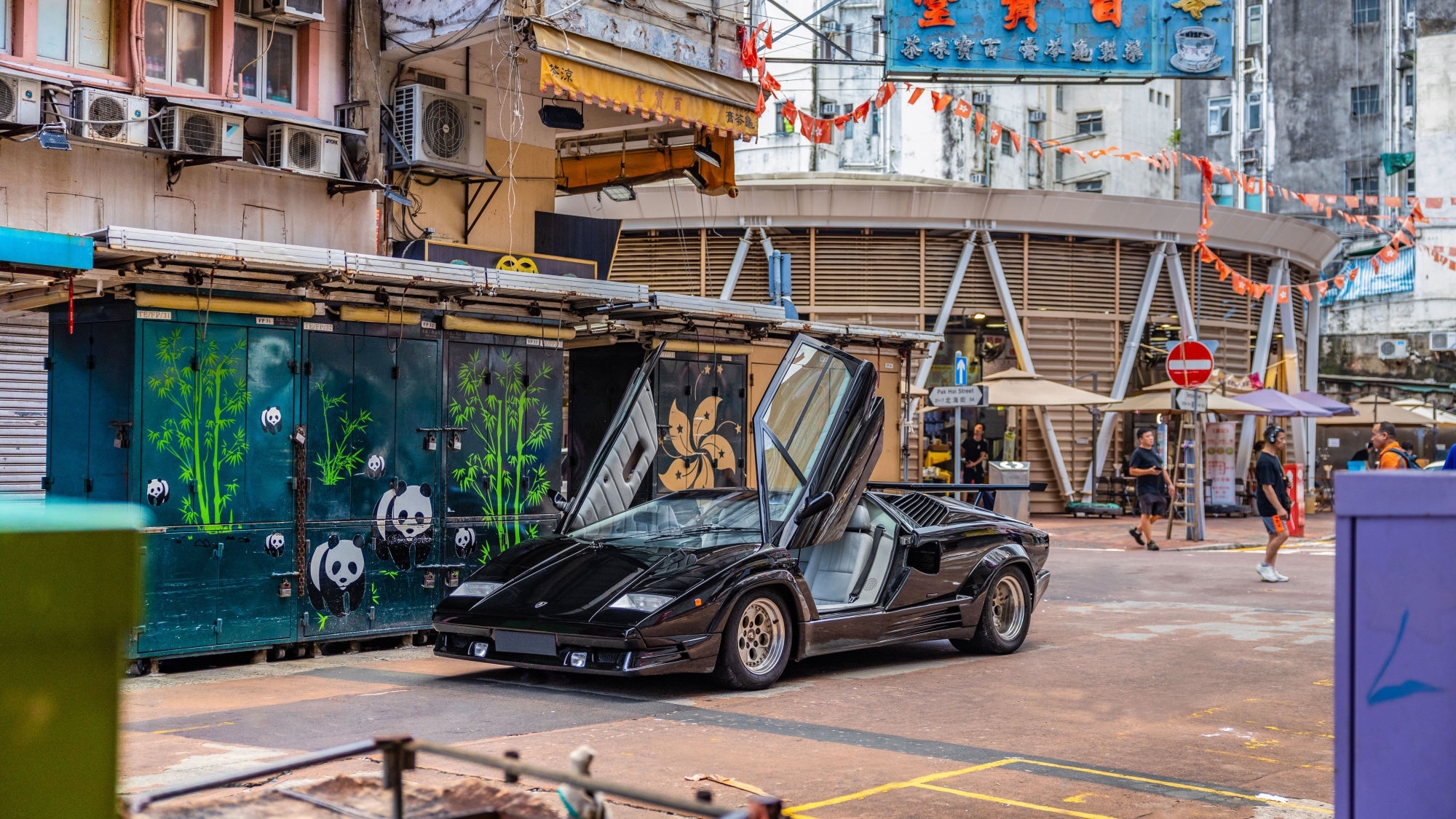 Lamborghini-Countach-25th-Anniversary-RM-Sothebys-18 Lamborghini-Countach-25th-Anniversary-RM-Sothebys-18