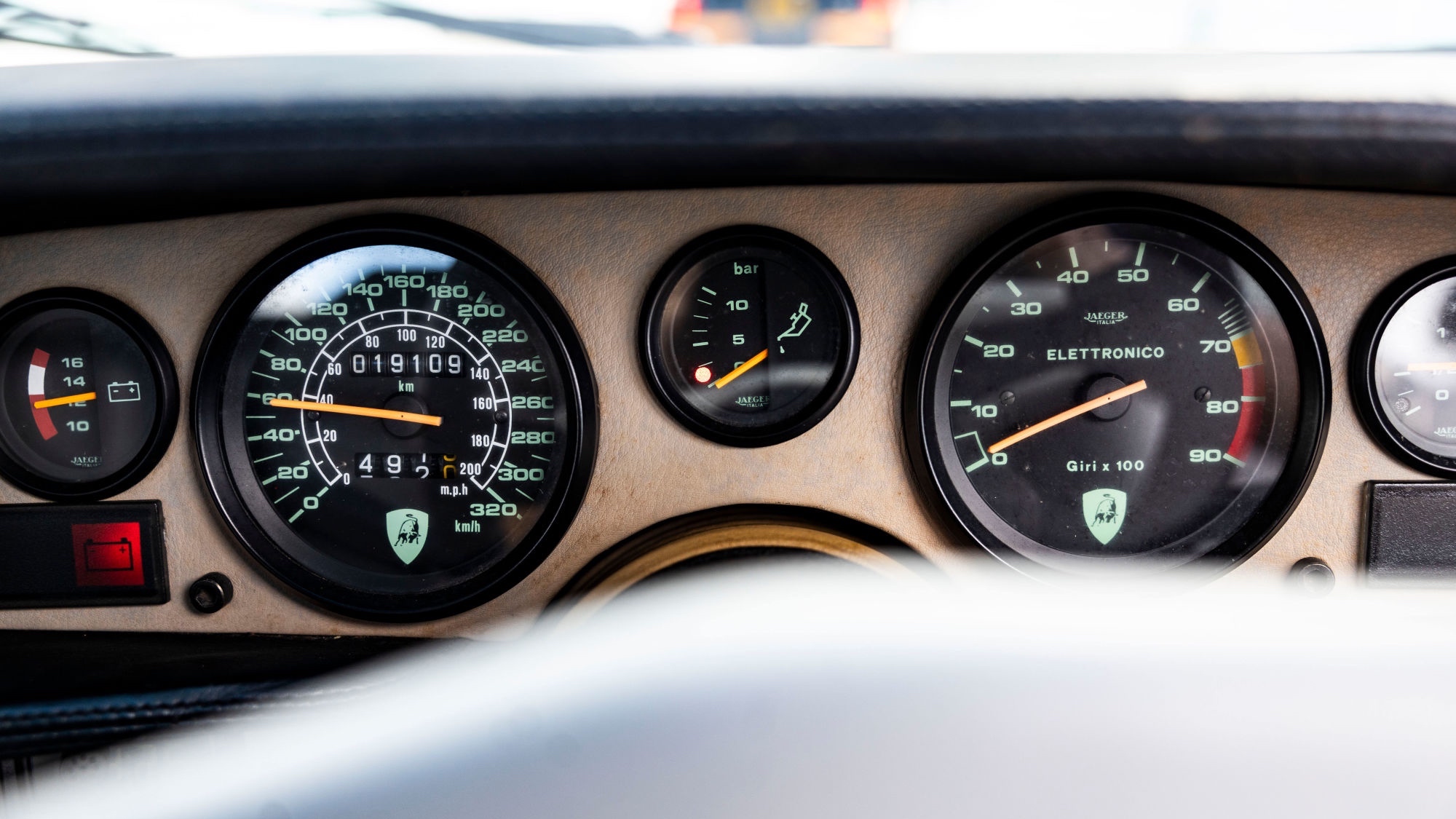 Lamborghini-Countach-25th-Anniversary-RM-Sothebys-5 Lamborghini-Countach-25th-Anniversary-RM-Sothebys-5