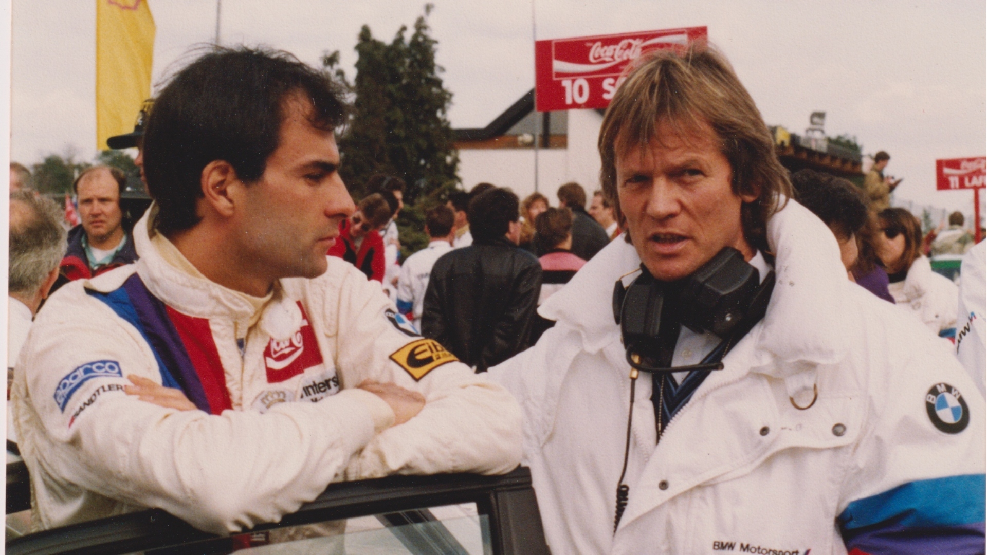 Marc Surer (a destra) con il pilota italiano Emanuele Pirro Marc Surer (a destra) con il pilota italiano Emanuele Pirro