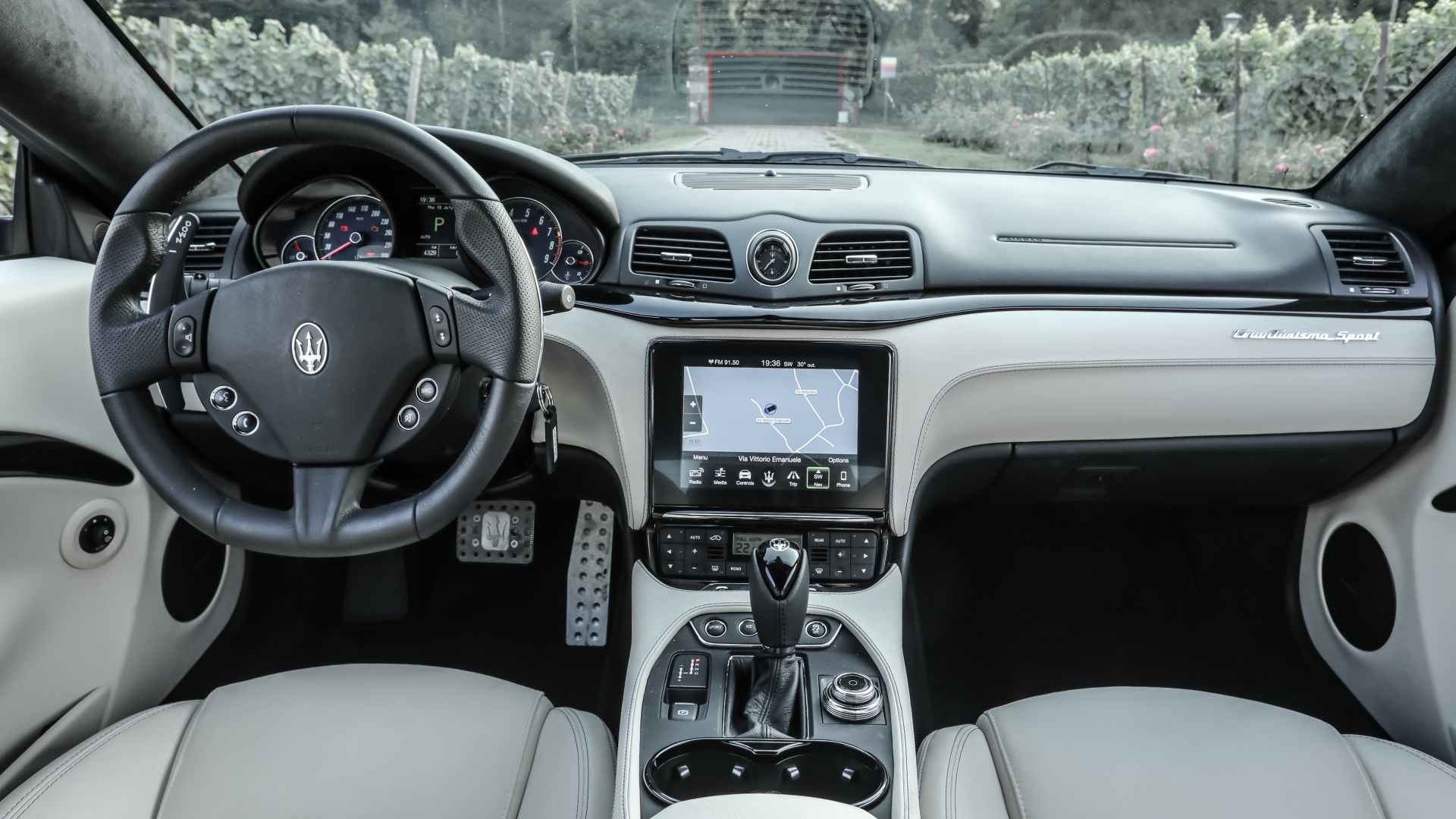 Maserati-Granturismo-10