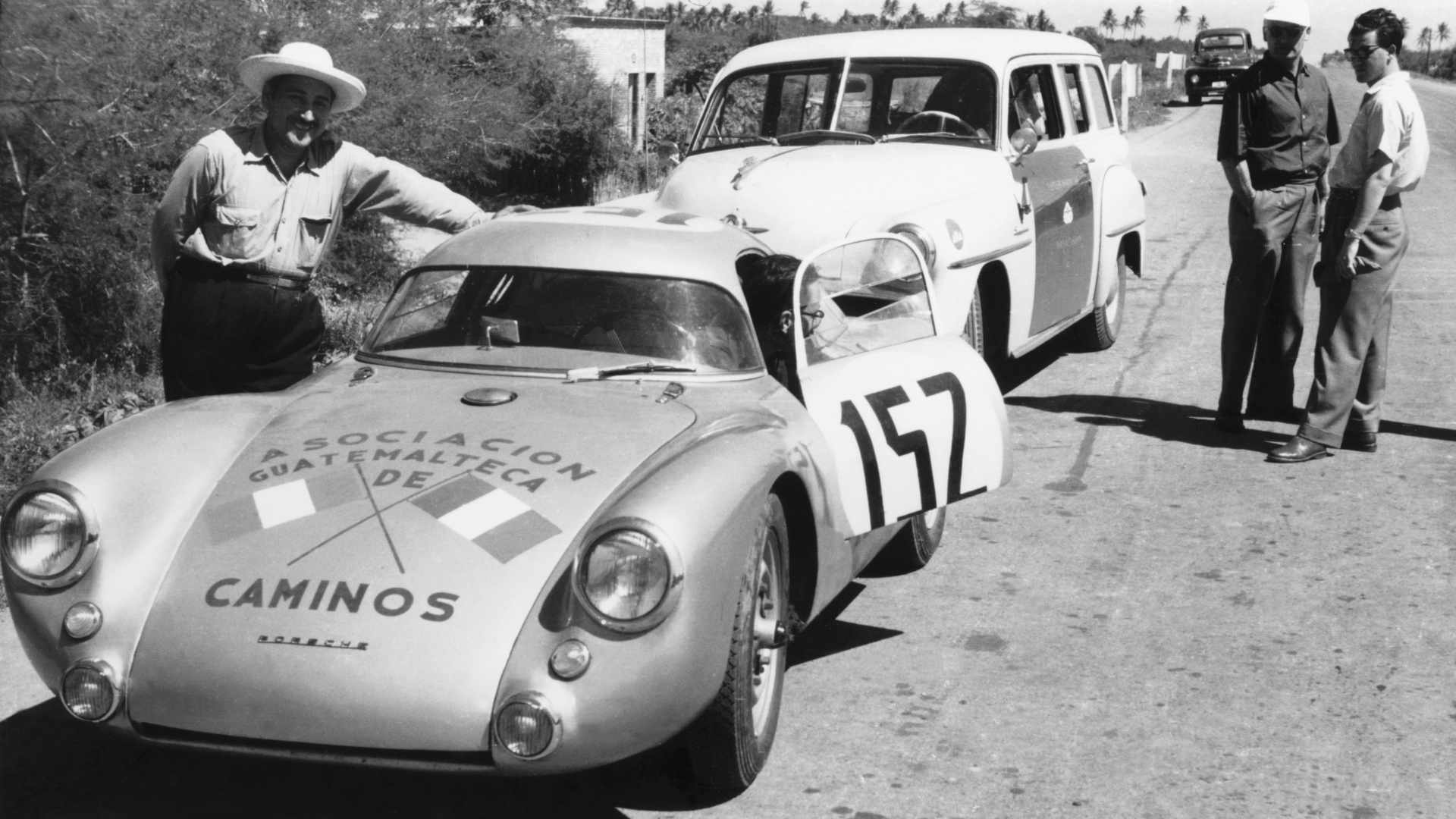 Porsche-Cayman-GT-4-RS-TAG-Heuer-Carrera-2023-15 Porsche-Cayman-GT-4-RS-TAG-Heuer-Carrera-2023-15