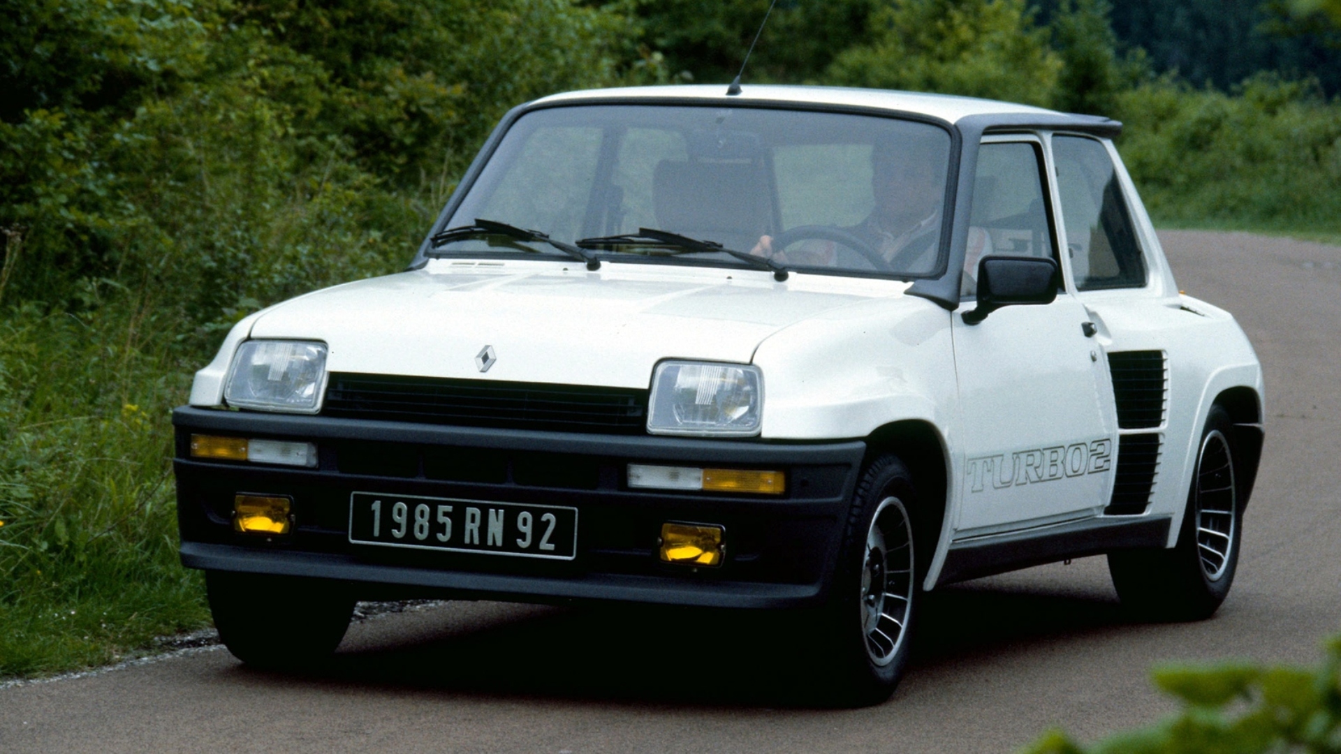 Renault-5-Turbo-1
