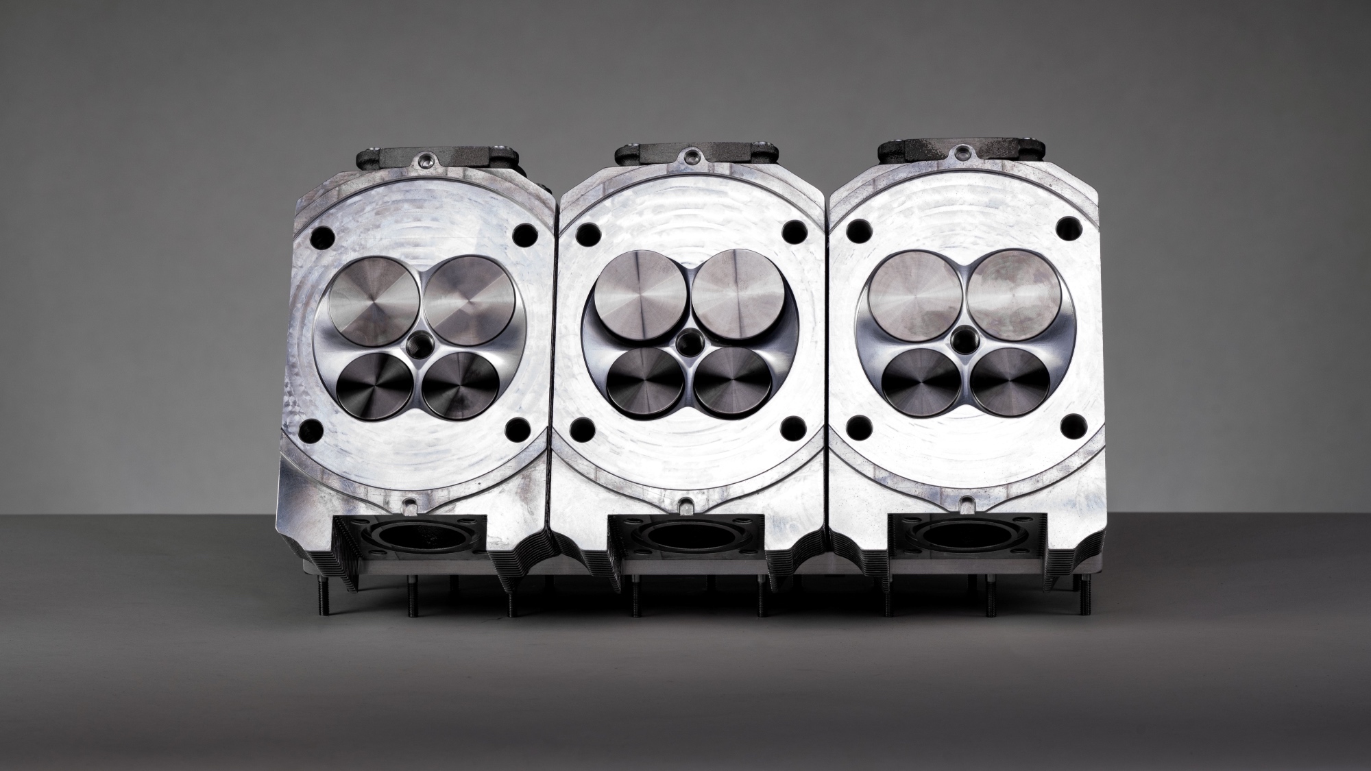 Swindon-Powertrain-porsche-911-993-964-testate-4-valvole-per-cilindro-1 Swindon-Powertrain-porsche-911-993-964-testate-4-valvole-per-cilindro-1