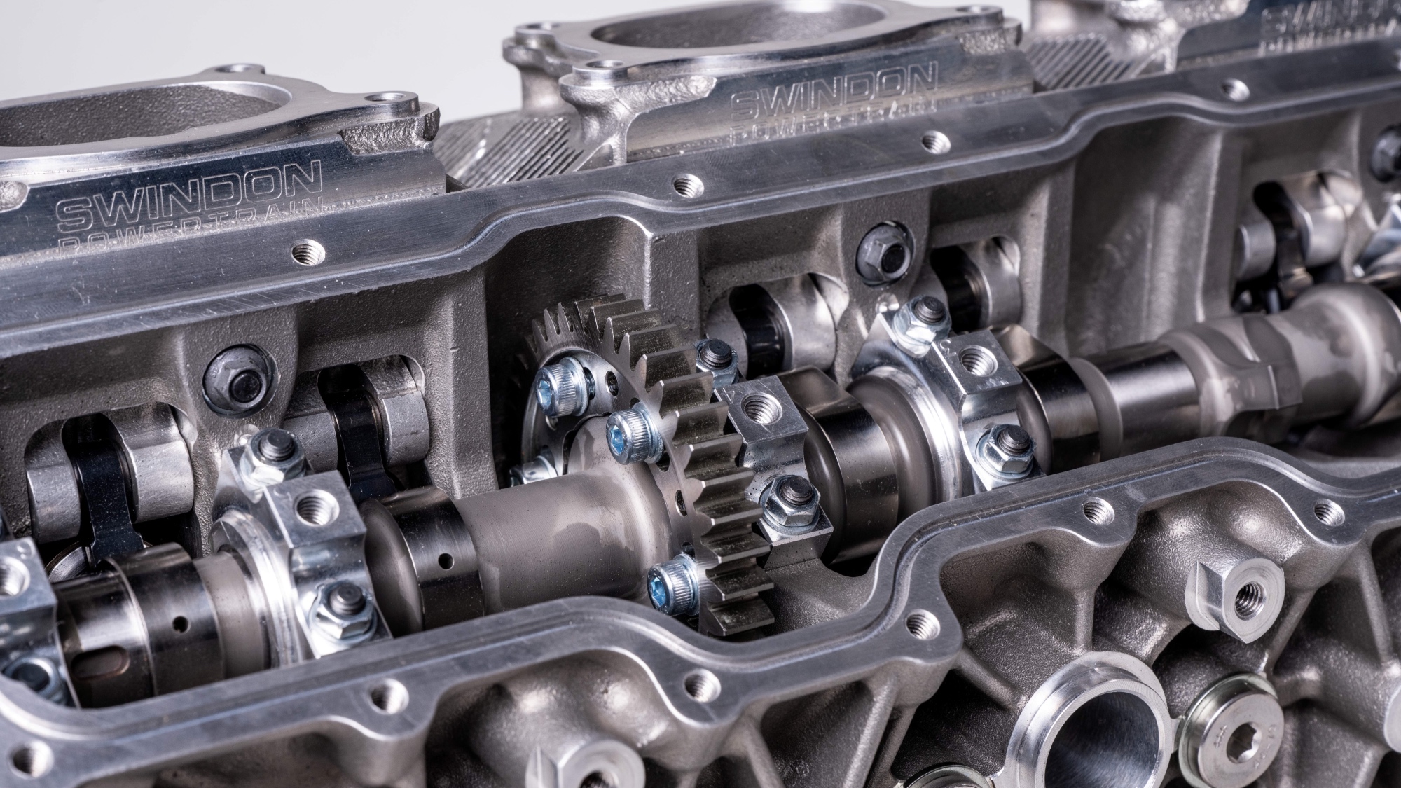 Swindon-Powertrain-porsche-911-993-964-testate-4-valvole-per-cilindro-11 Swindon-Powertrain-porsche-911-993-964-testate-4-valvole-per-cilindro-11