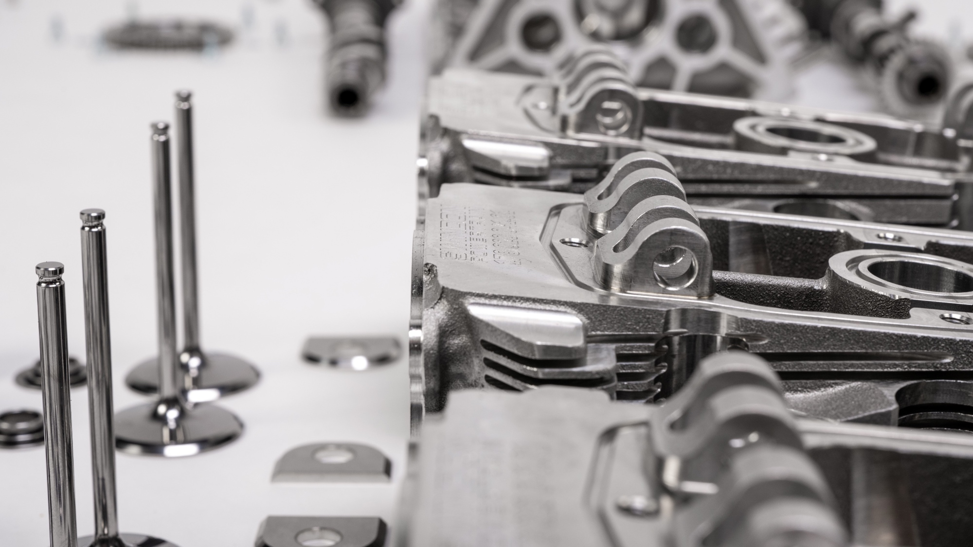 Swindon-Powertrain-porsche-911-993-964-testate-4-valvole-per-cilindro-9 Swindon-Powertrain-porsche-911-993-964-testate-4-valvole-per-cilindro-9