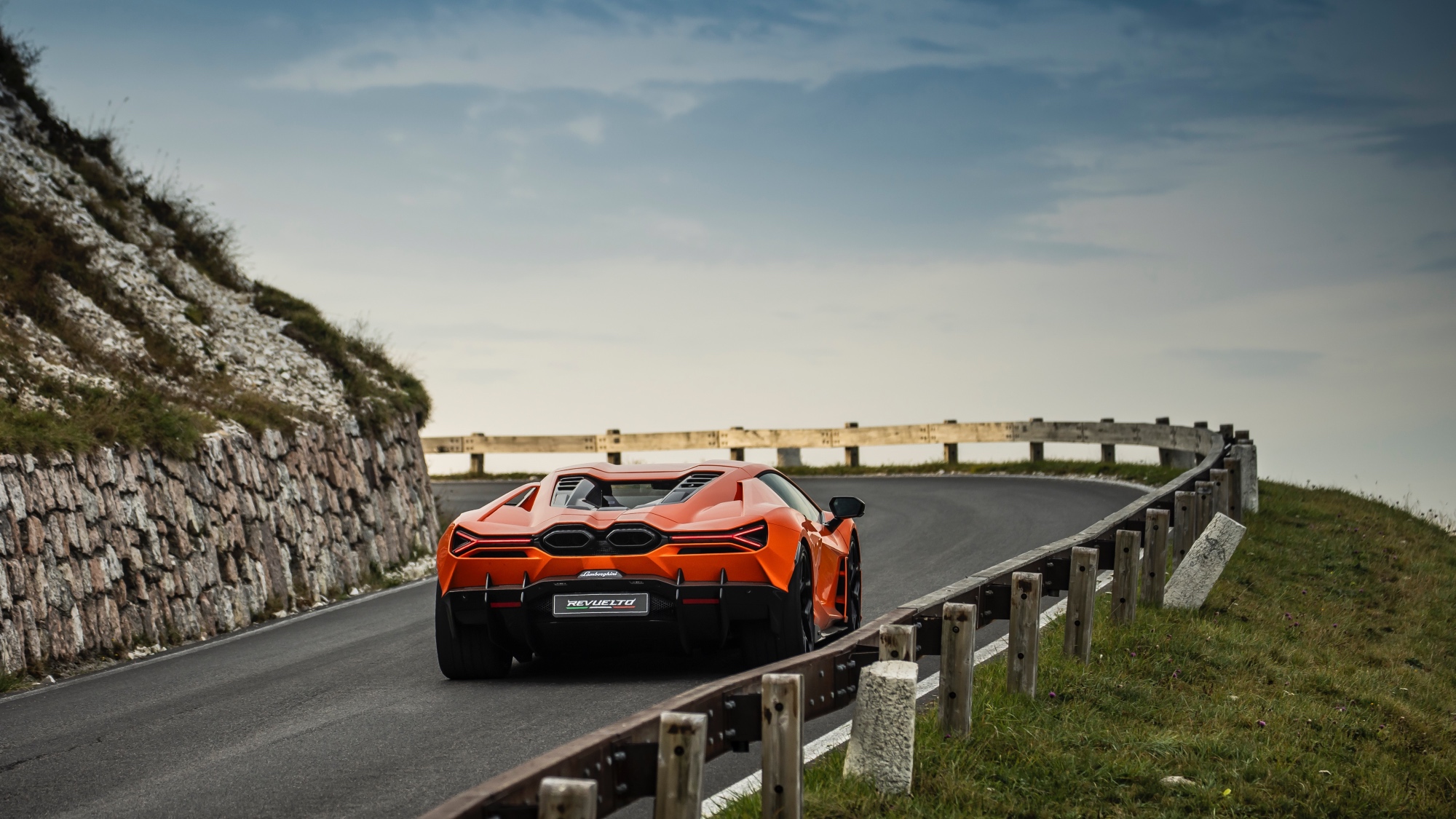 lamborghini-revuelto-prezzo-scheda-tecnica-0-100-10