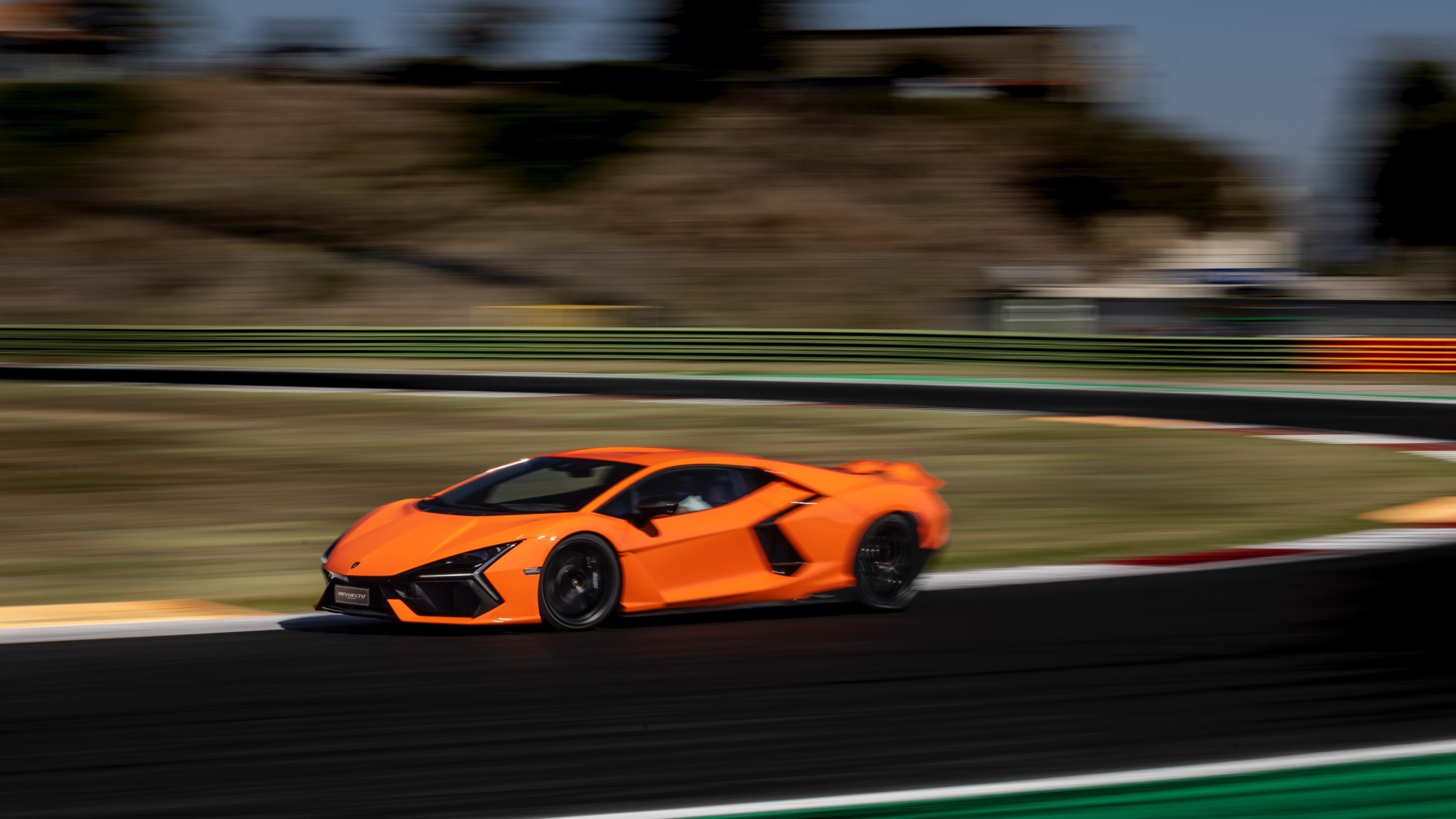 lamborghini-revuelto-prezzo-scheda-tecnica-0-100-23