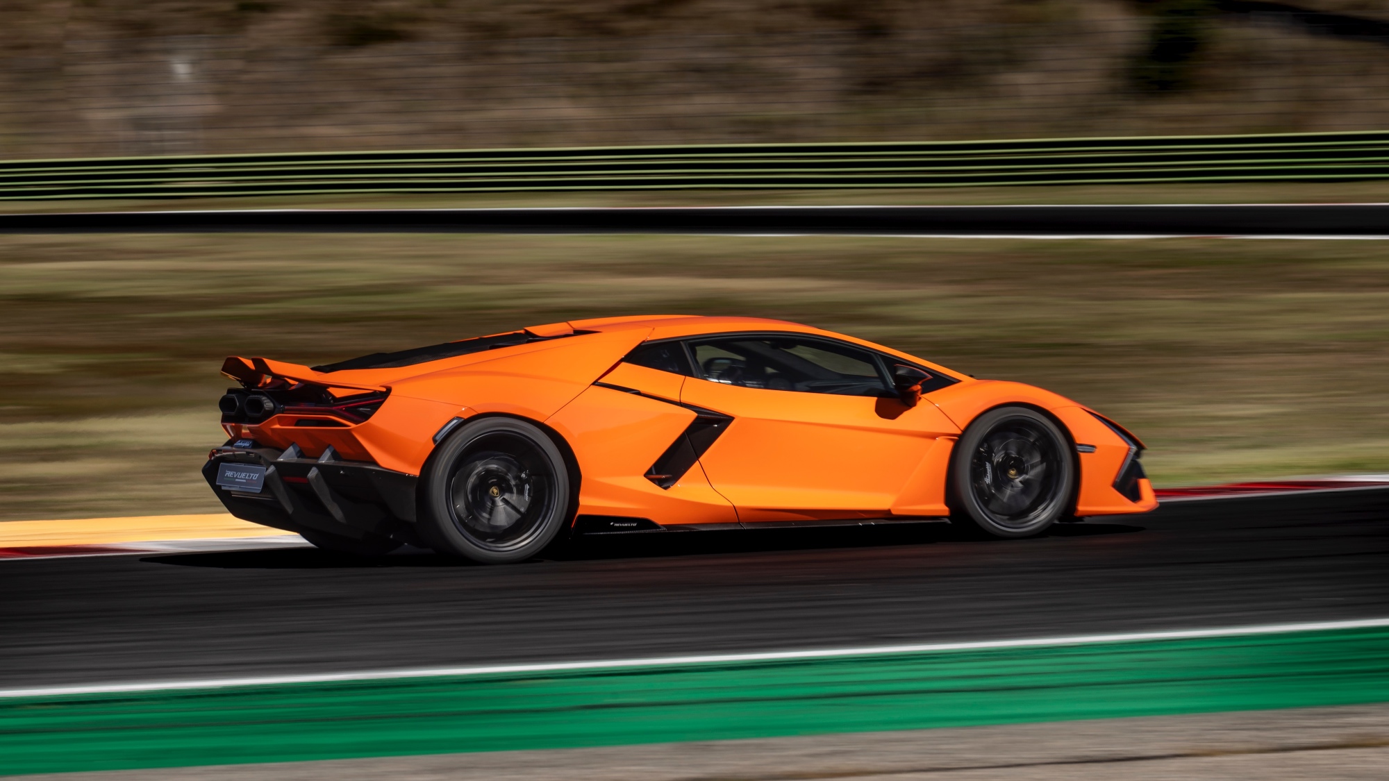 lamborghini-revuelto-prezzo-scheda-tecnica-0-100-27