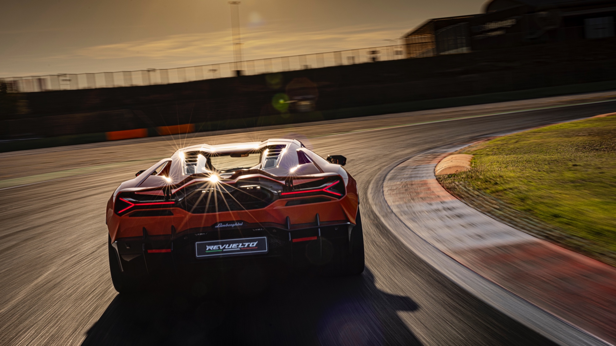 lamborghini-revuelto-prezzo-scheda-tecnica-0-100-33