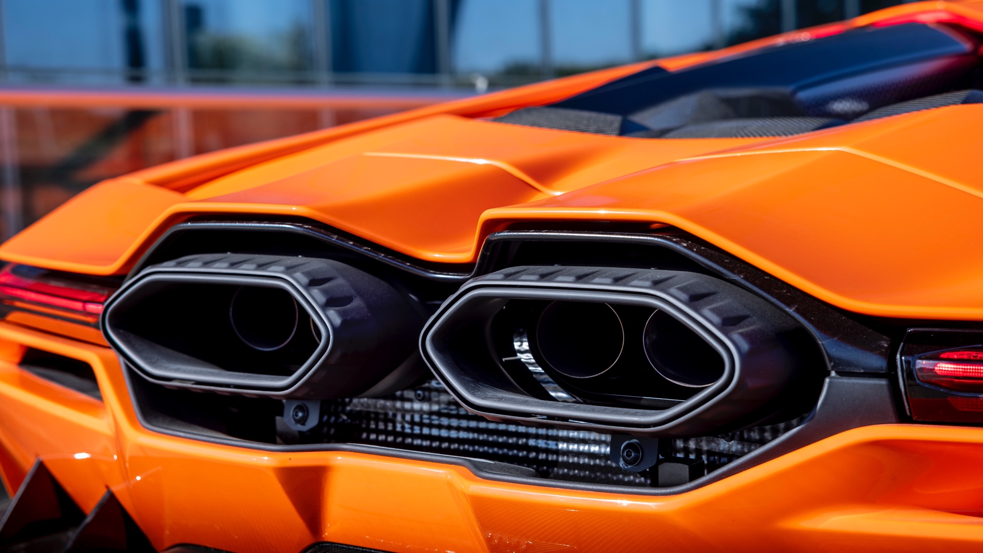 lamborghini-revuelto-prezzo-scheda-tecnica-0-100-42