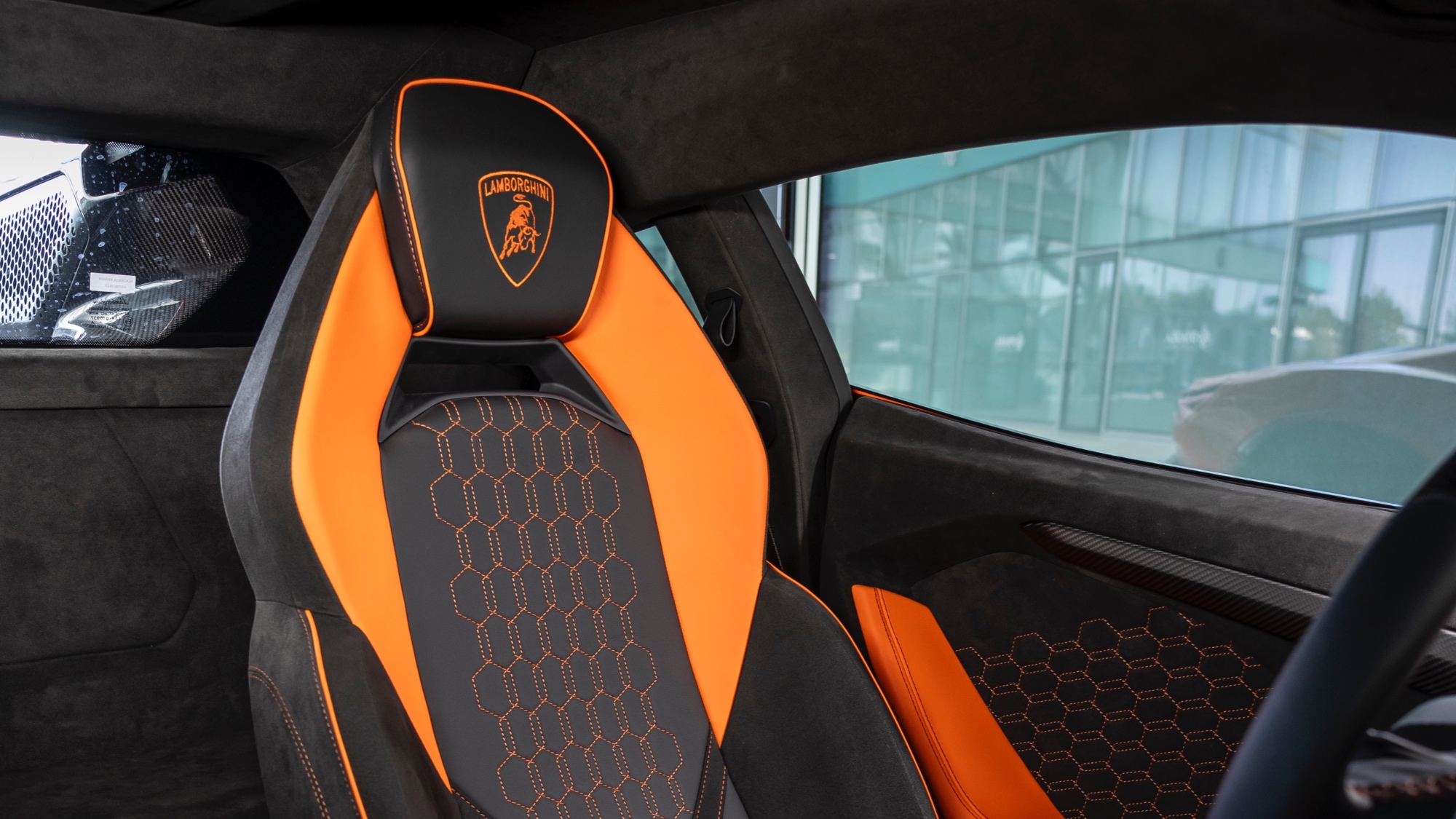 lamborghini-revuelto-prezzo-scheda-tecnica-0-100-46