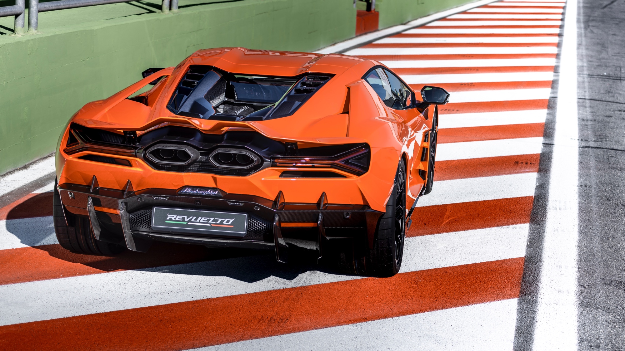 lamborghini-revuelto-prezzo-scheda-tecnica-0-100-51