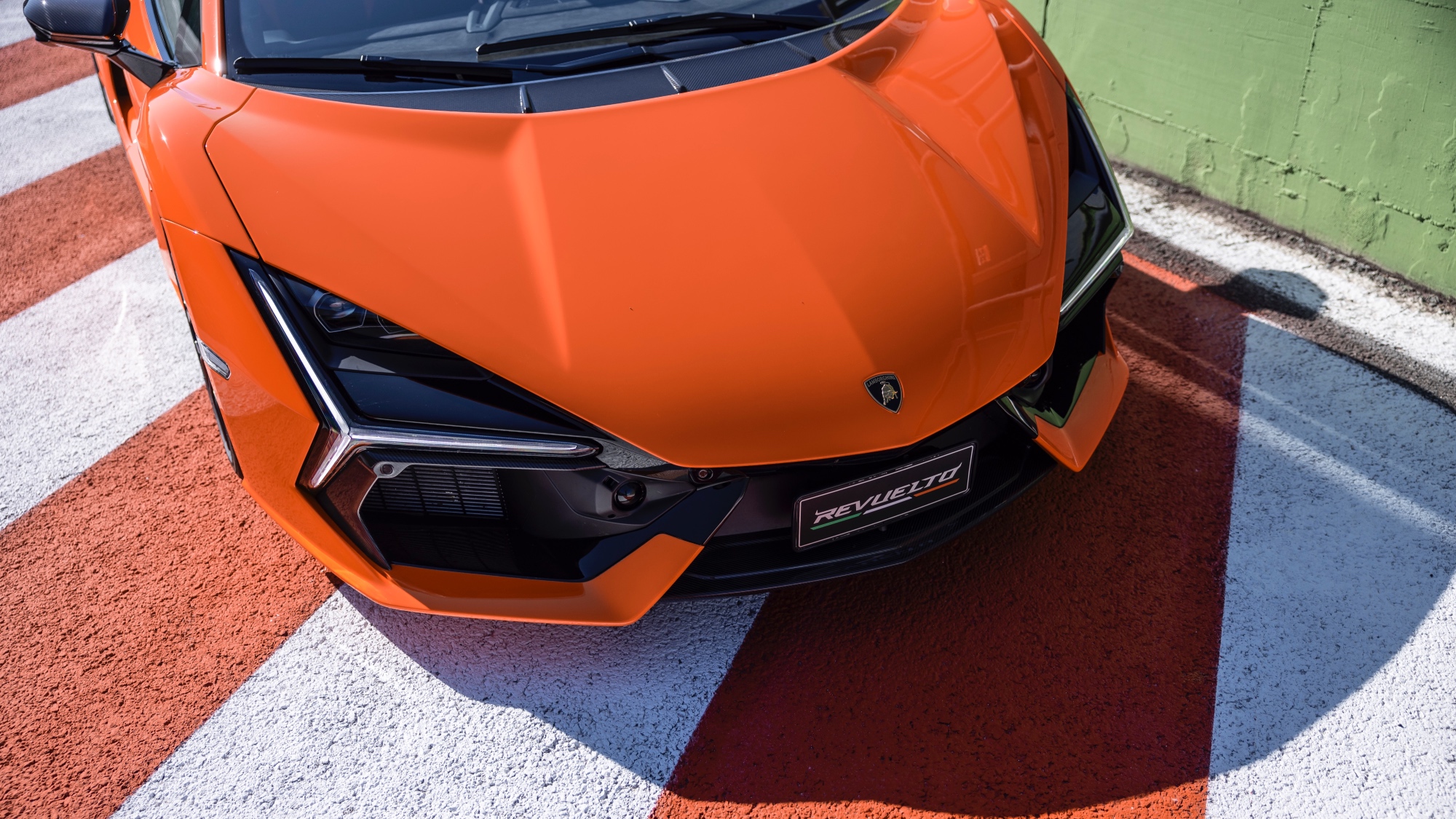 lamborghini-revuelto-prezzo-scheda-tecnica-0-100-55