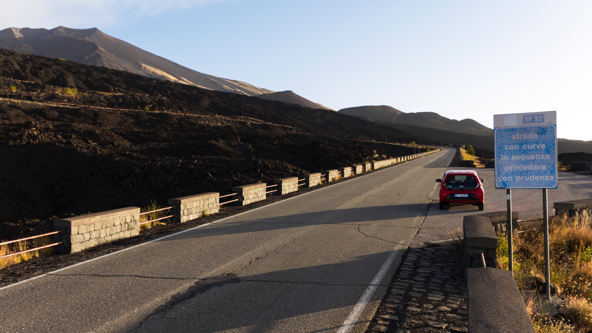 toyota-aygo-gr-auto-a-noleggio-sicilia-3 toyota-aygo-gr-auto-a-noleggio-sicilia-3