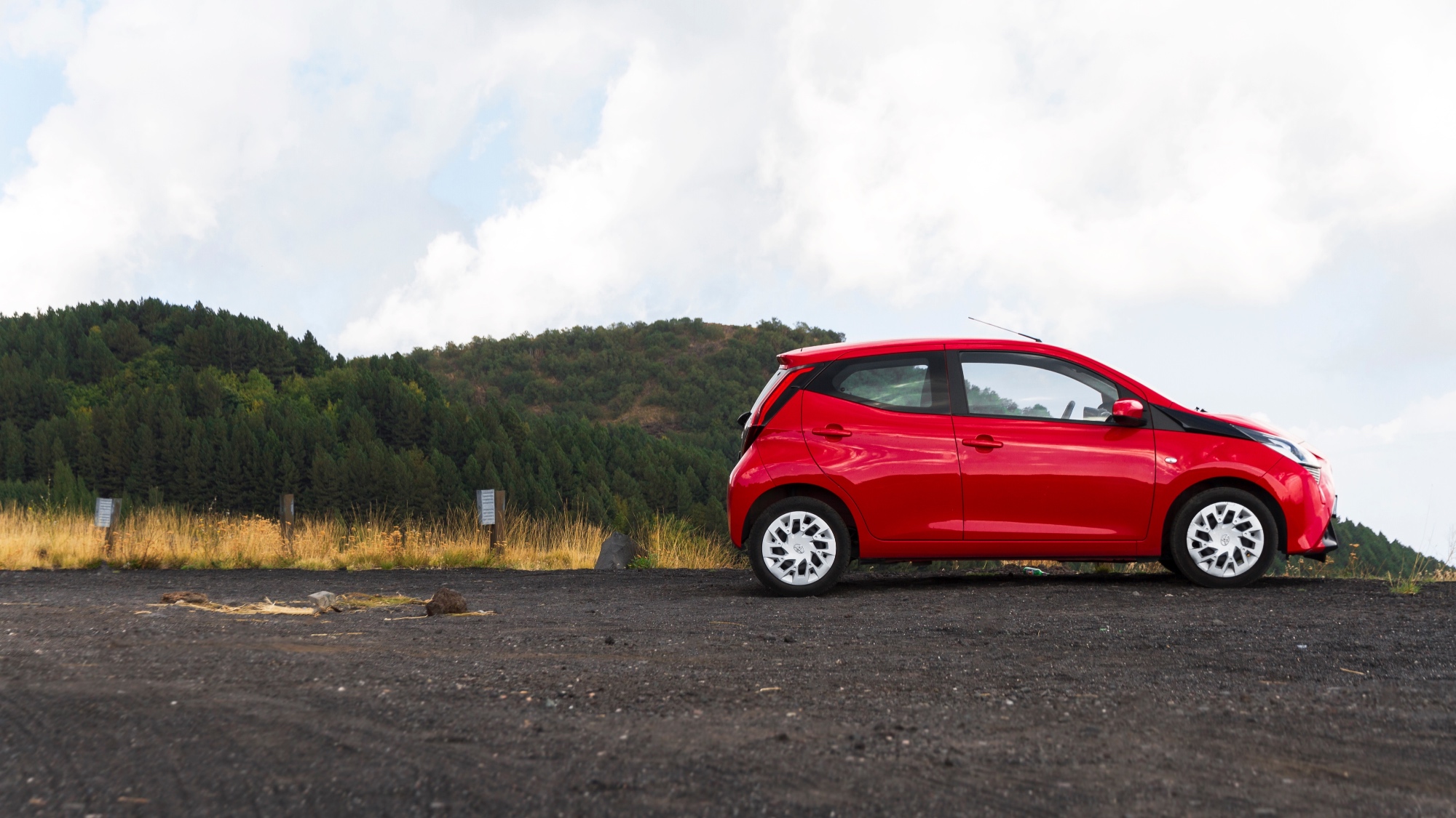 toyota-aygo-gr-auto-a-noleggio-sicilia-5 toyota-aygo-gr-auto-a-noleggio-sicilia-5