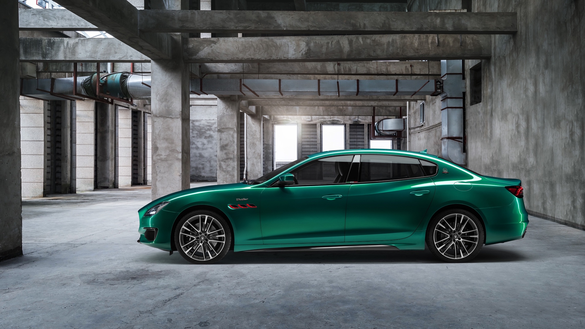 22780-MaseratiQuattroporteVI-2013