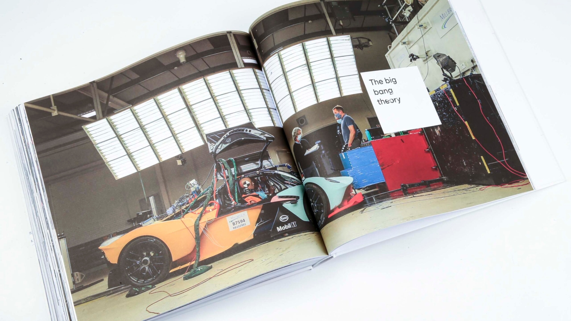Aston-Martin-A-wild-ride-the-making-of-Valkyrie-libro-book-2023-7