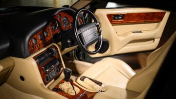 AstonMartinV8VantageV550-17