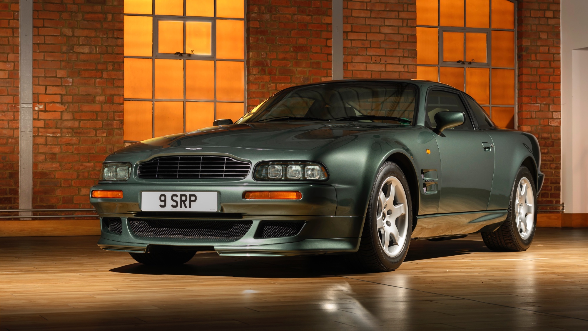 AstonMartinV8VantageV550-4