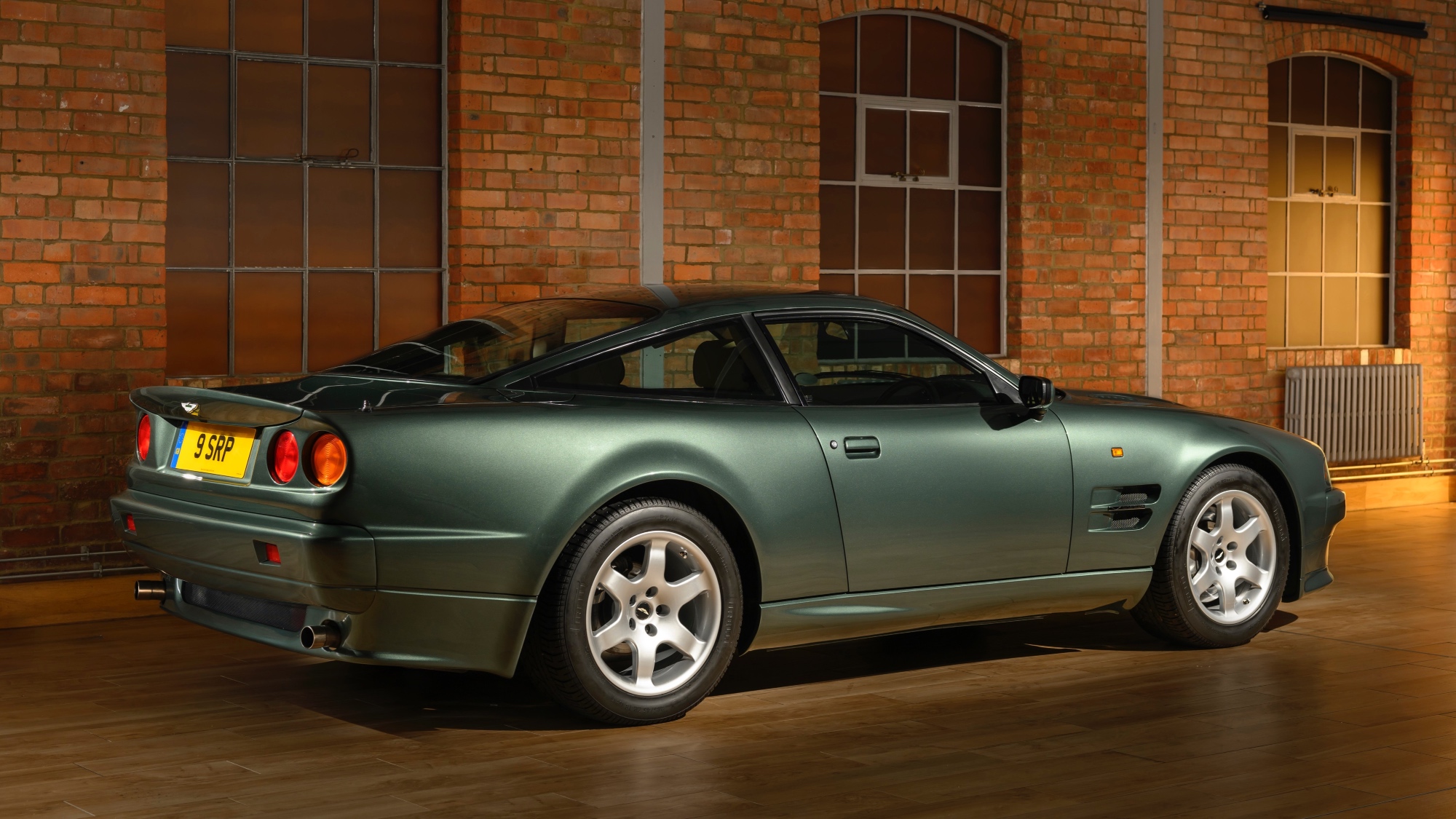 AstonMartinV8VantageV550-6