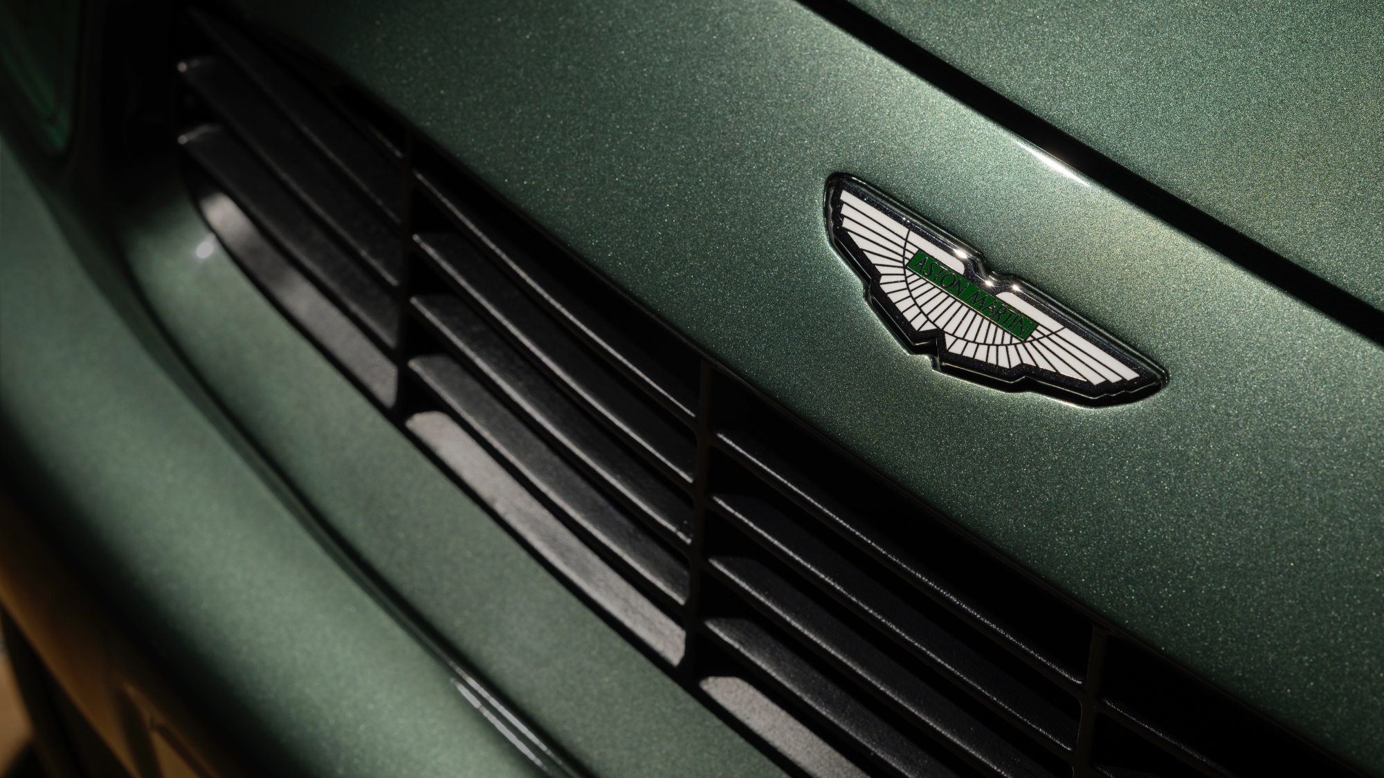 AstonMartinV8VantageV550-7