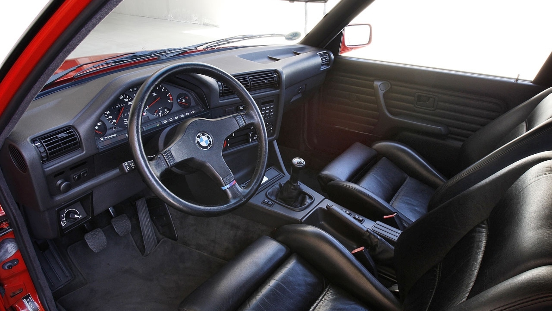 BMW-M3-E30-2