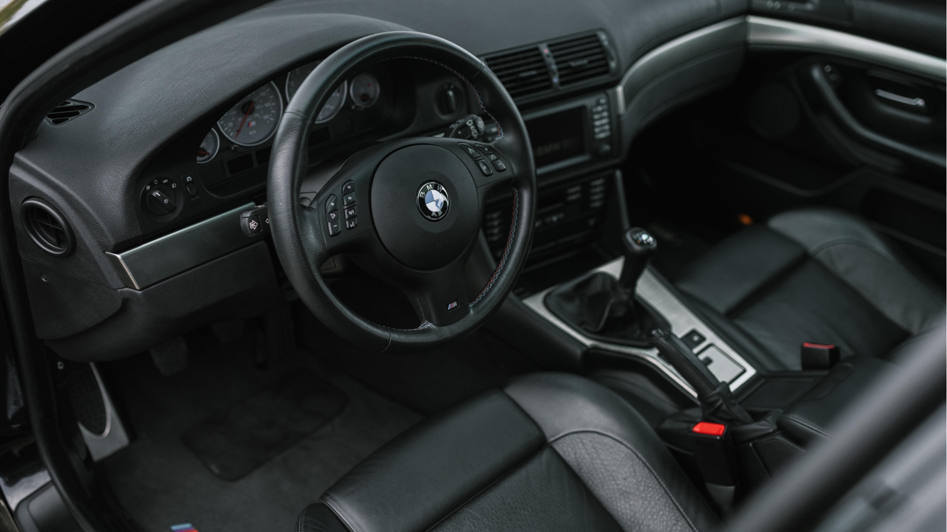 BMW-M5-E39-Touring-2002-10 BMW-M5-E39-Touring-2002-10