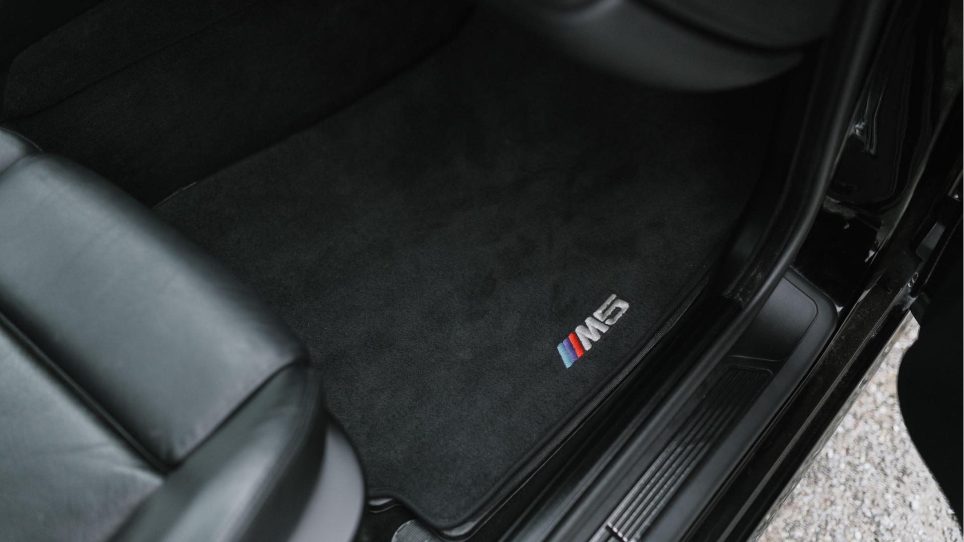 BMW-M5-E39-Touring-2002-13 BMW-M5-E39-Touring-2002-13