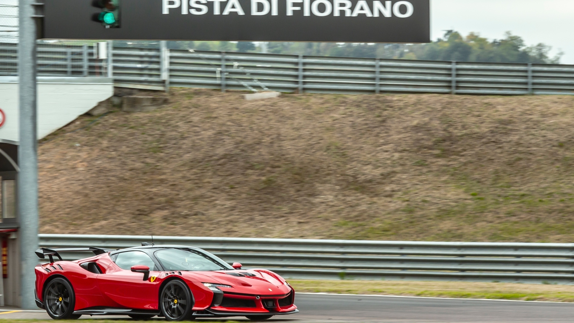 Ferrari_SF90XX_Stradale_record_Fiorano_2023-1