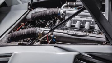 Lamborghini-Countach-The-Wolf-of-Wall-Street-11