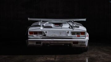 Lamborghini-Countach-The-Wolf-of-Wall-Street-5