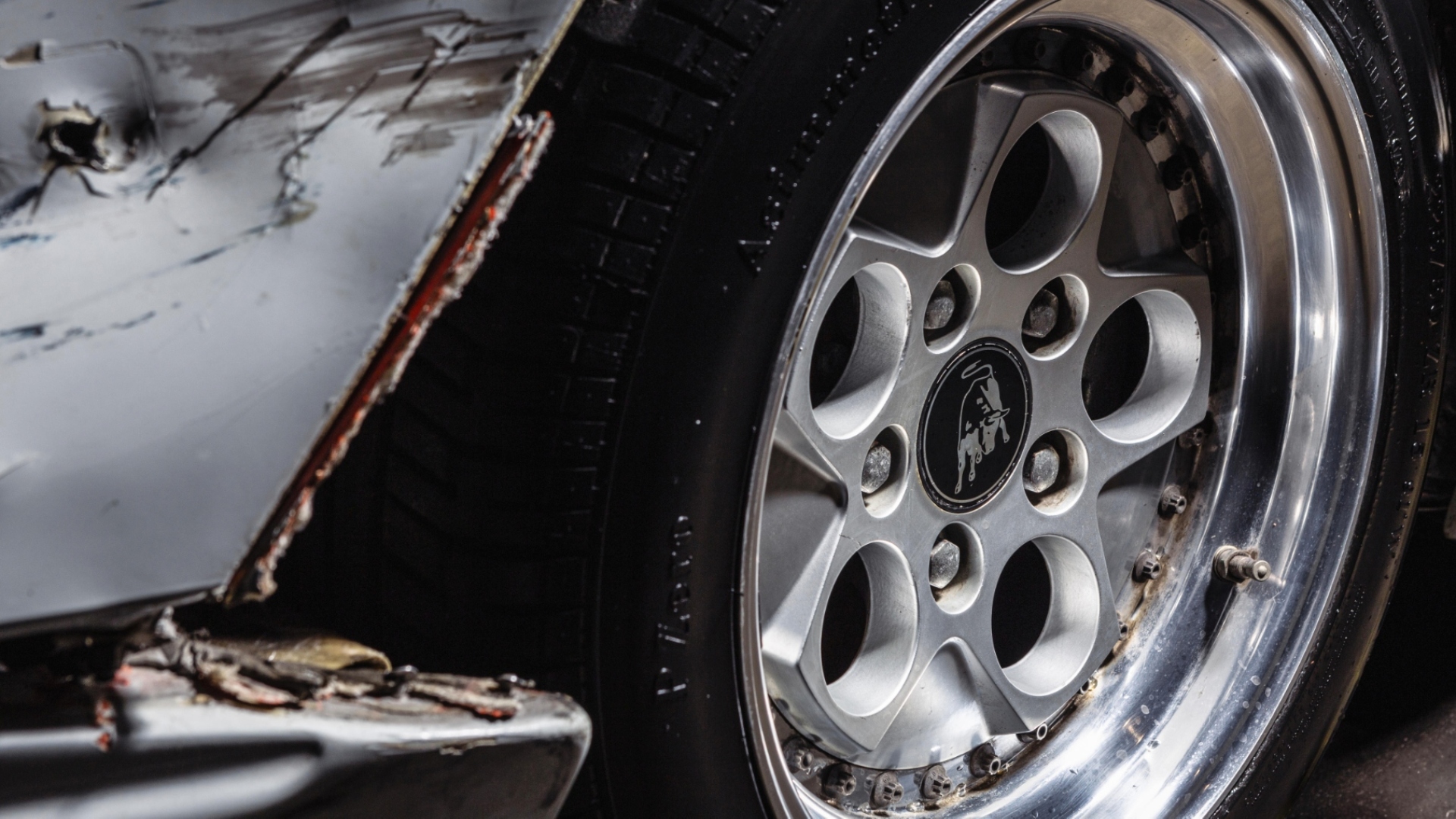 Lamborghini-Countach-The-Wolf-of-Wall-Street-6