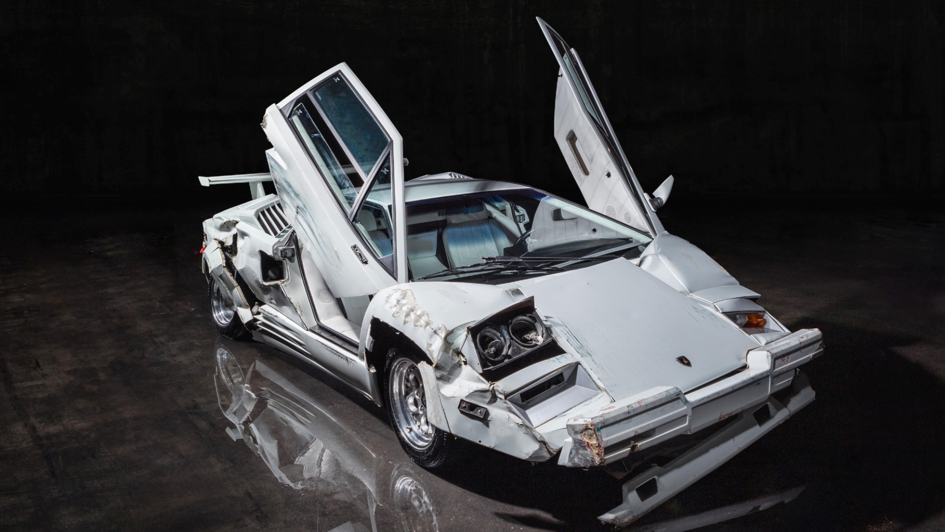 Lamborghini-Countach-The-Wolf-of-Wall-Street-7