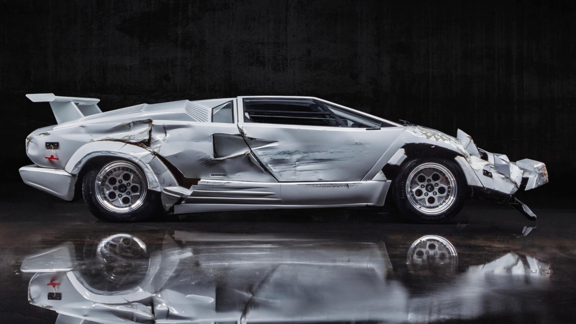Lamborghini-Countach-The-Wolf-of-Wall-Street-9