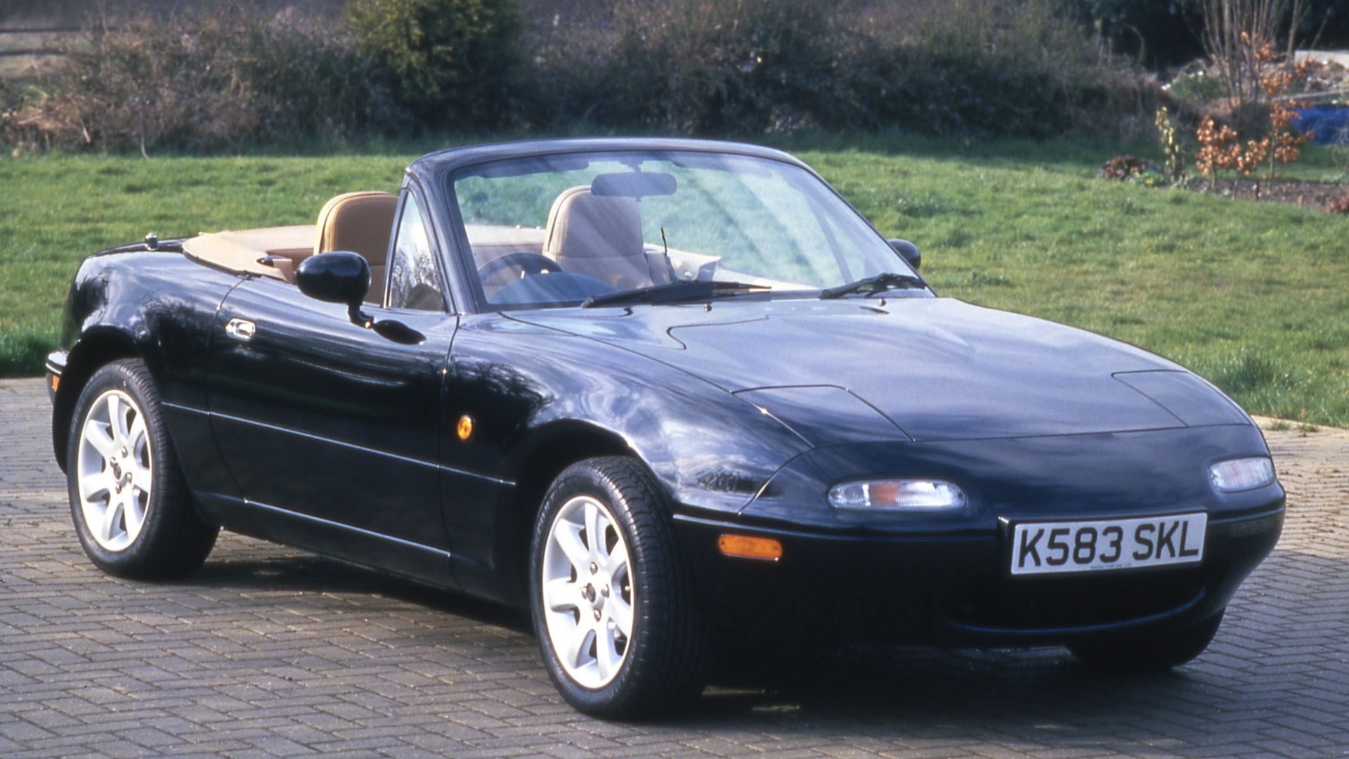 Mazda-MX-5-NA-4