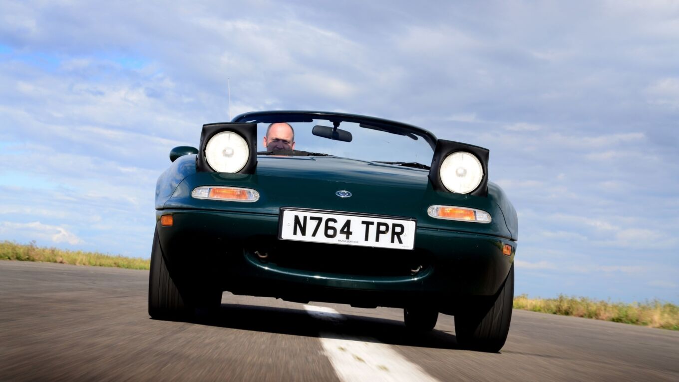 Sostituzione Luce Targa MAZDA MX-5: Come Cambiare, Montaggio - Foto 10