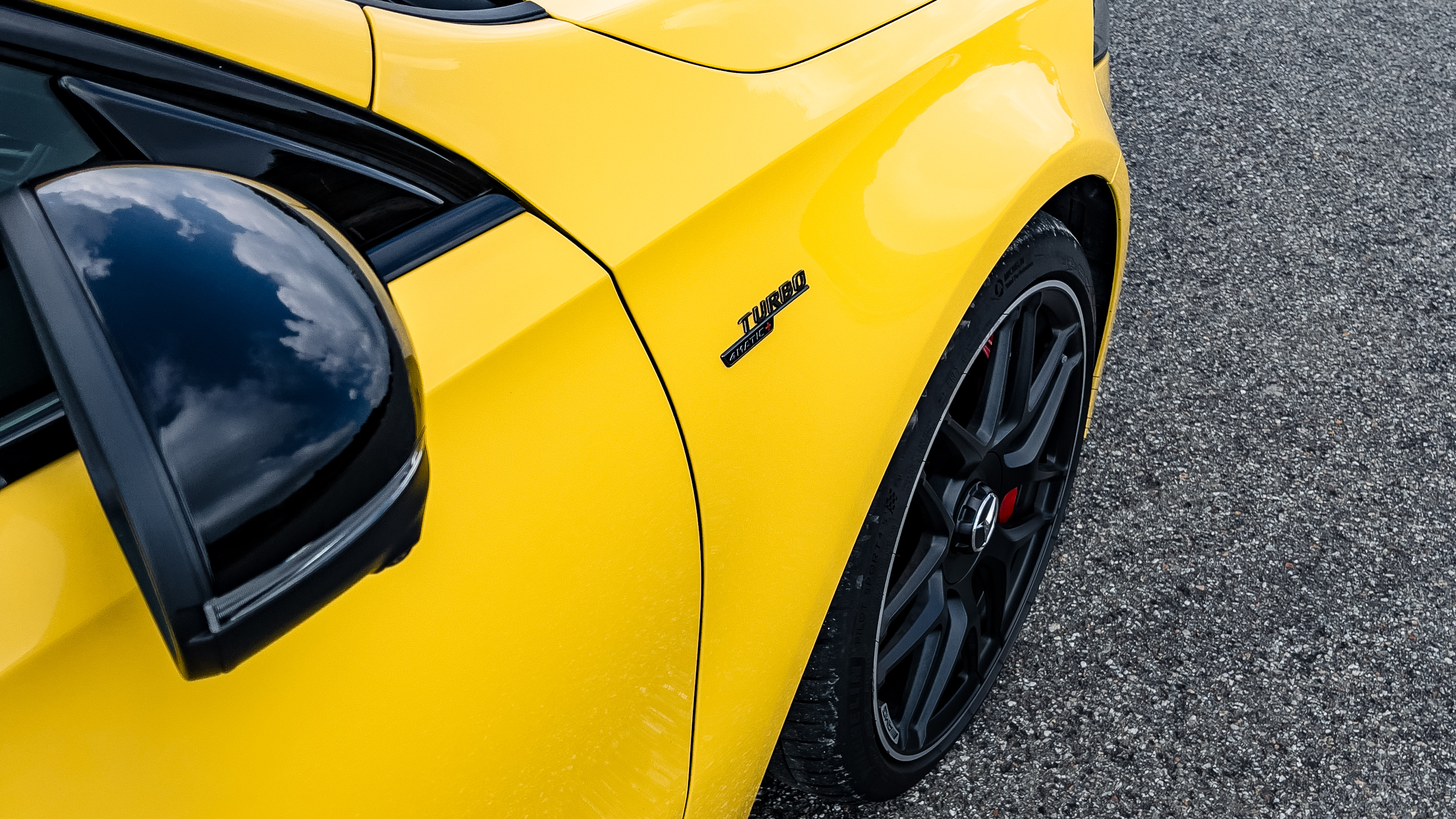 mercedes-amg-a-45-s-2023-restyling-prova-su-strada-test-3