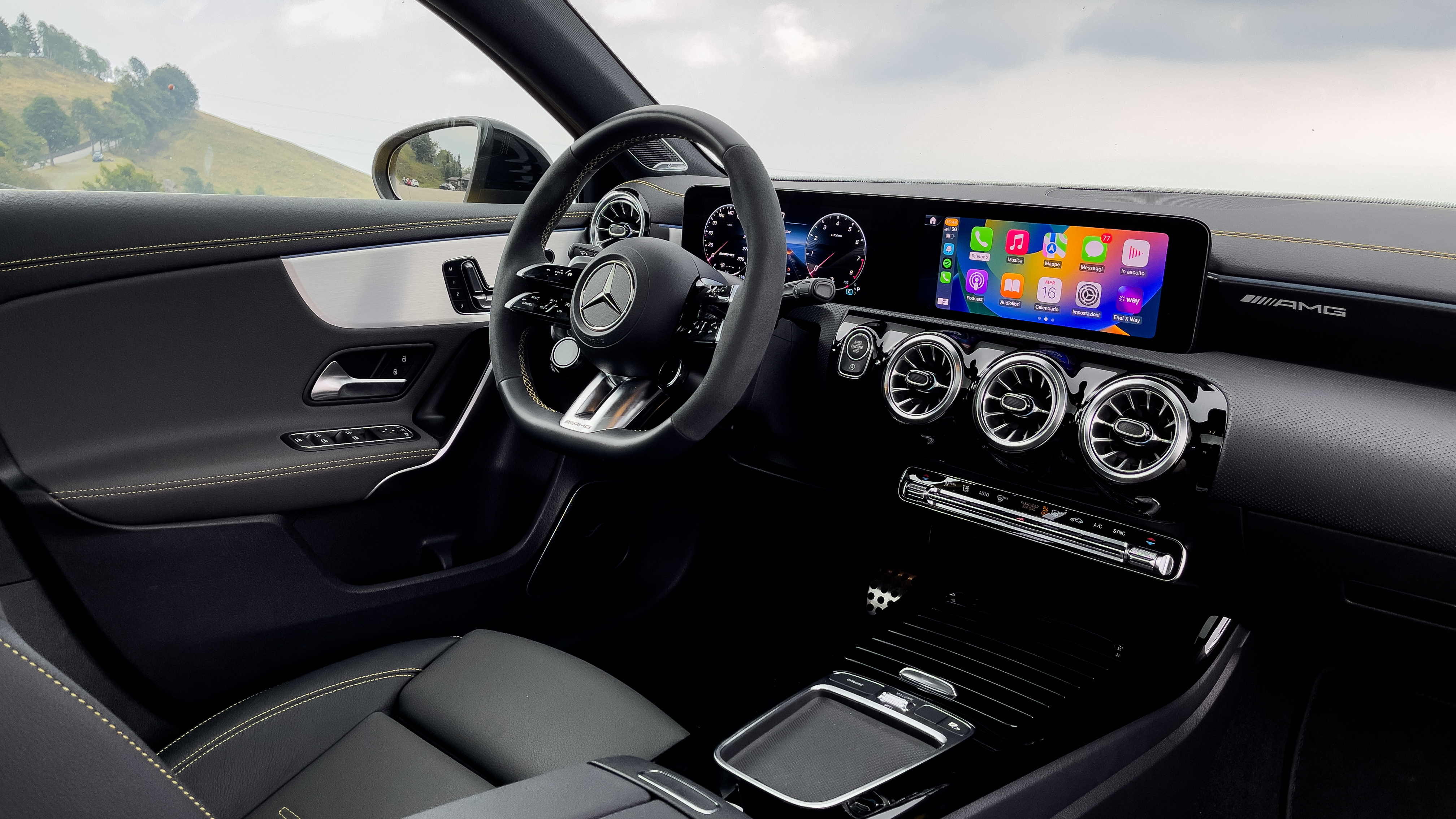 mercedes-amg-a-45-s-2023-restyling-prova-su-strada-test-5