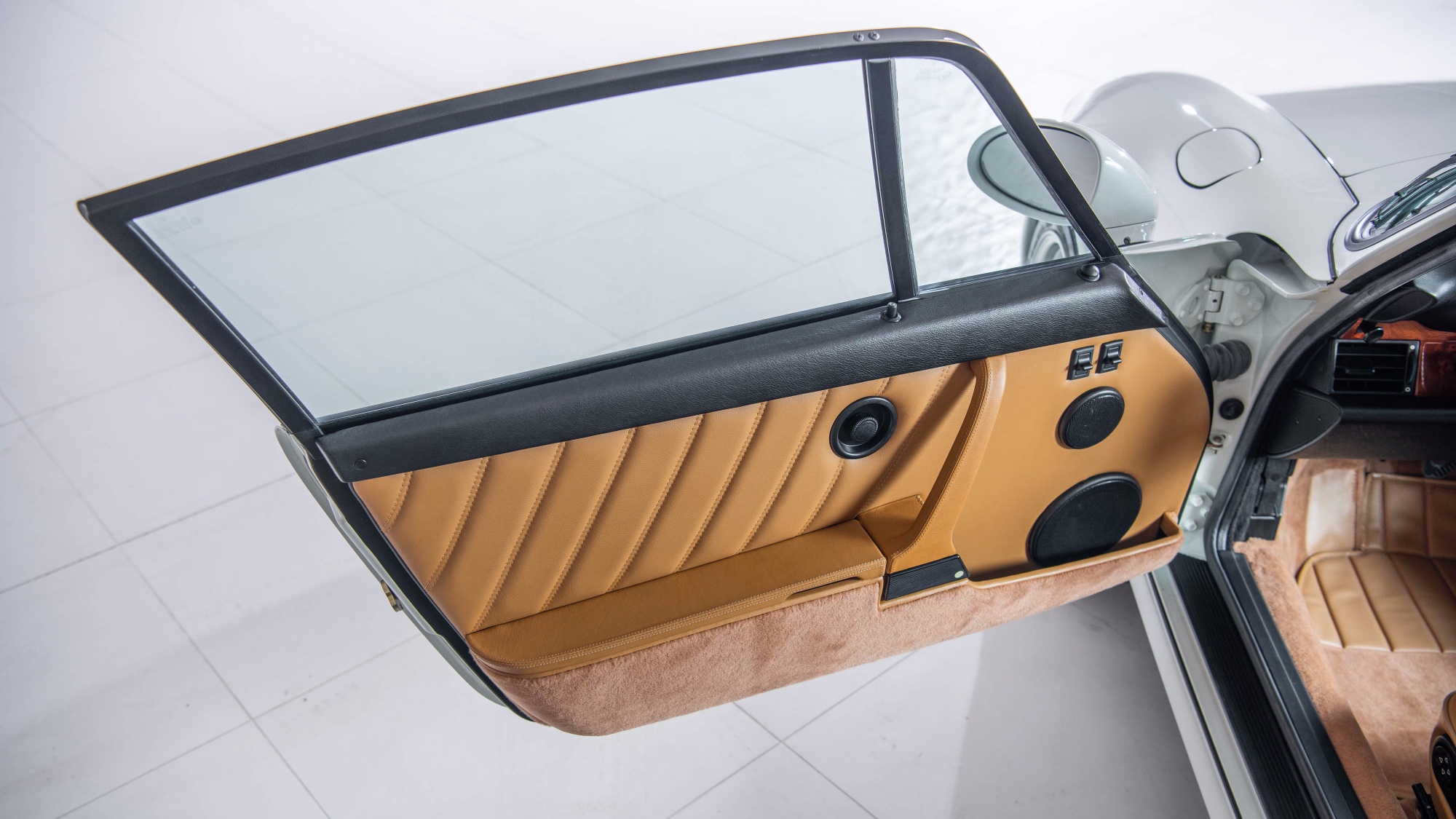 1994-Porsche-911-Turbo-S-X85--Flat-Nose-1411583_