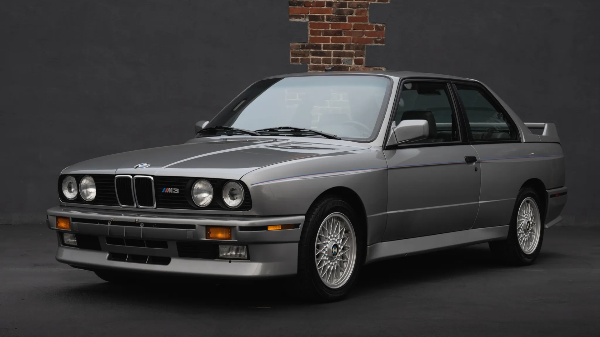 BMW-M3-E30-Alpina-B3-1988-bring-a-trailer-asta-2023-18 BMW-M3-E30-Alpina-B3-1988-bring-a-trailer-asta-2023-18