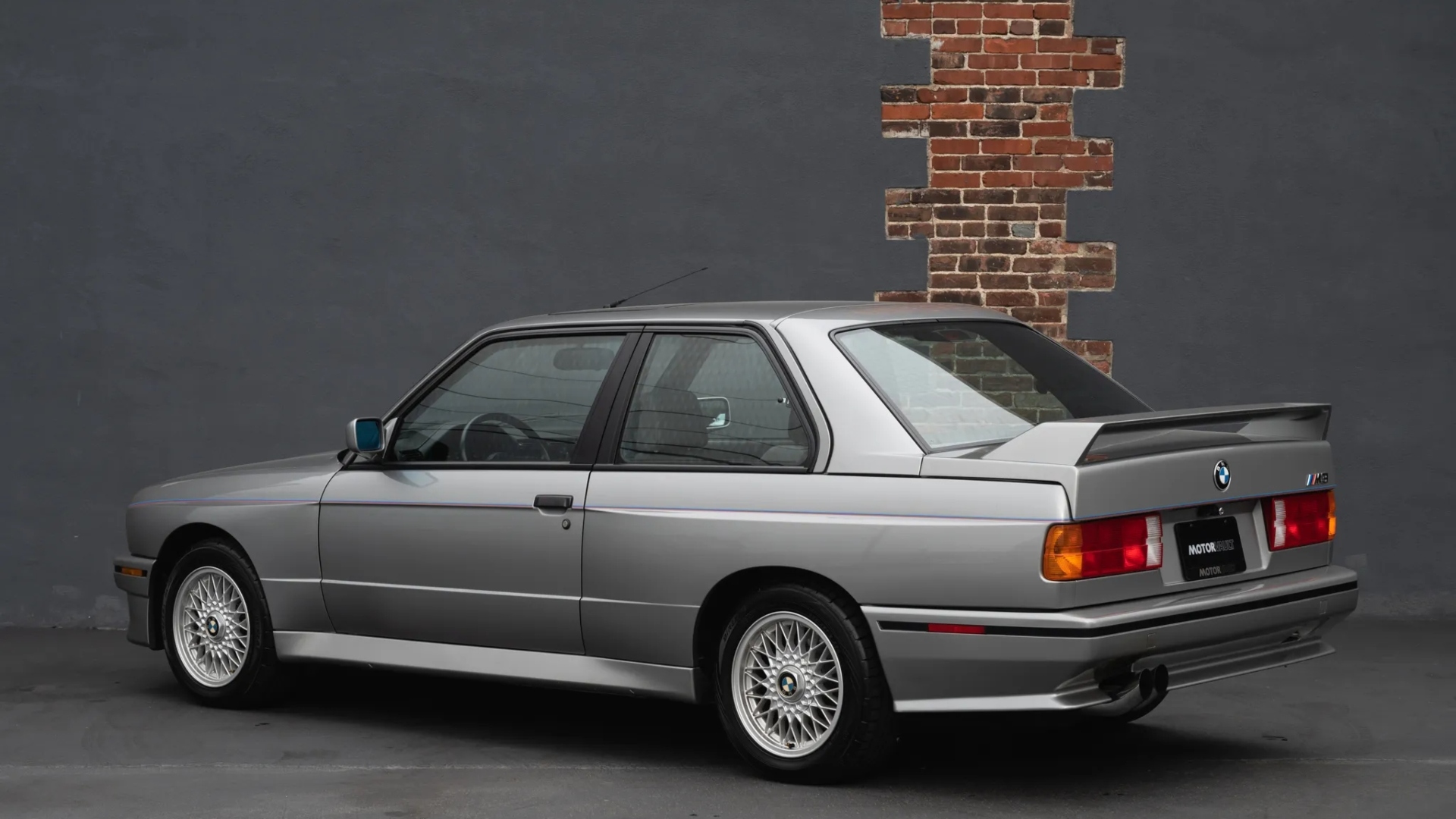 BMW-M3-E30-Alpina-B3-1988-bring-a-trailer-asta-2023-20 BMW-M3-E30-Alpina-B3-1988-bring-a-trailer-asta-2023-20